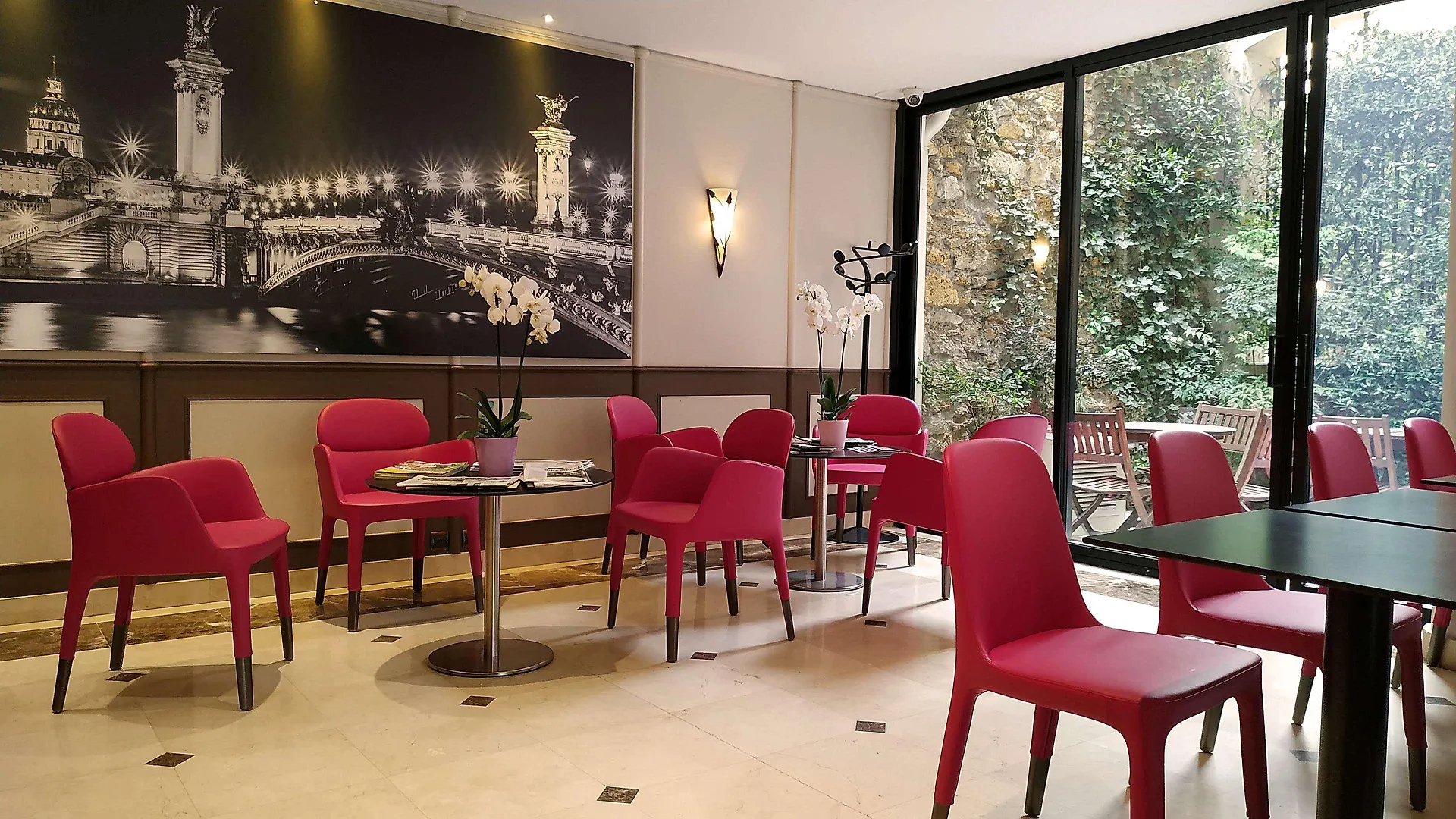 Western Au Trocadero 3*