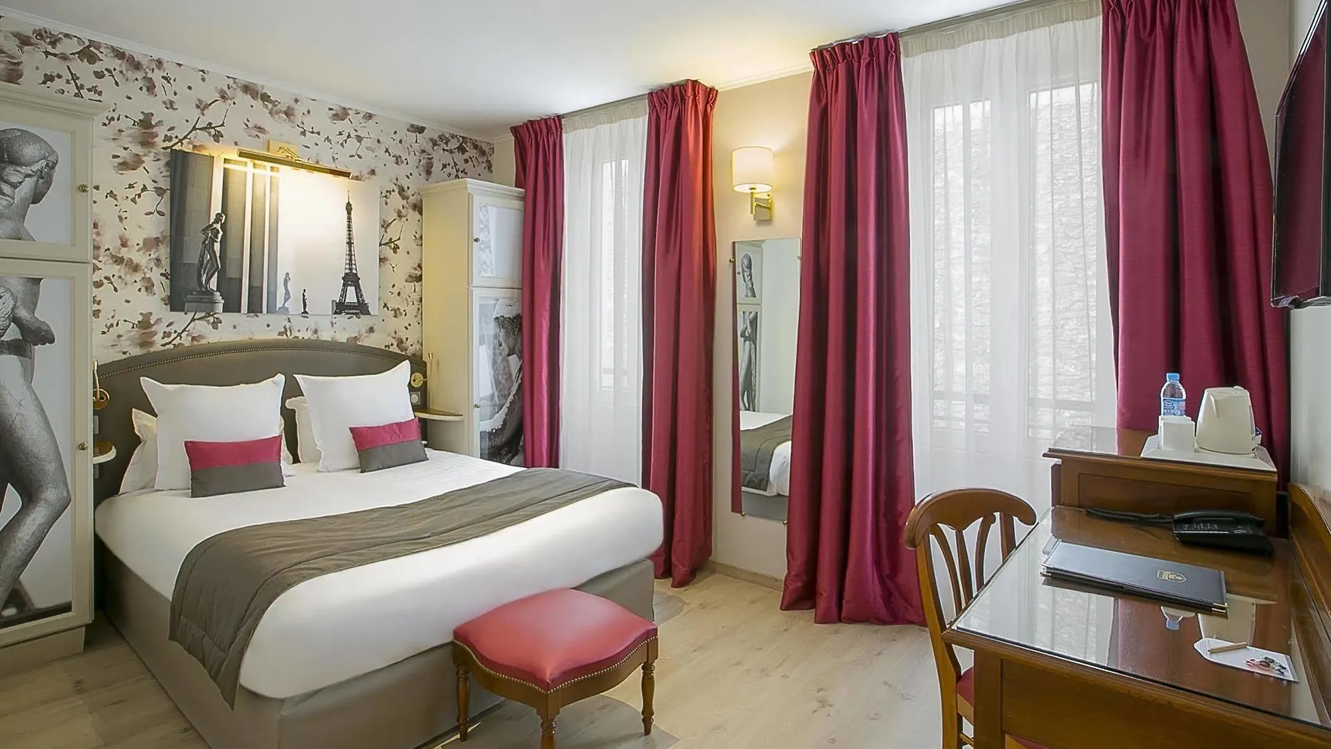 Western Au Trocadero Hotel