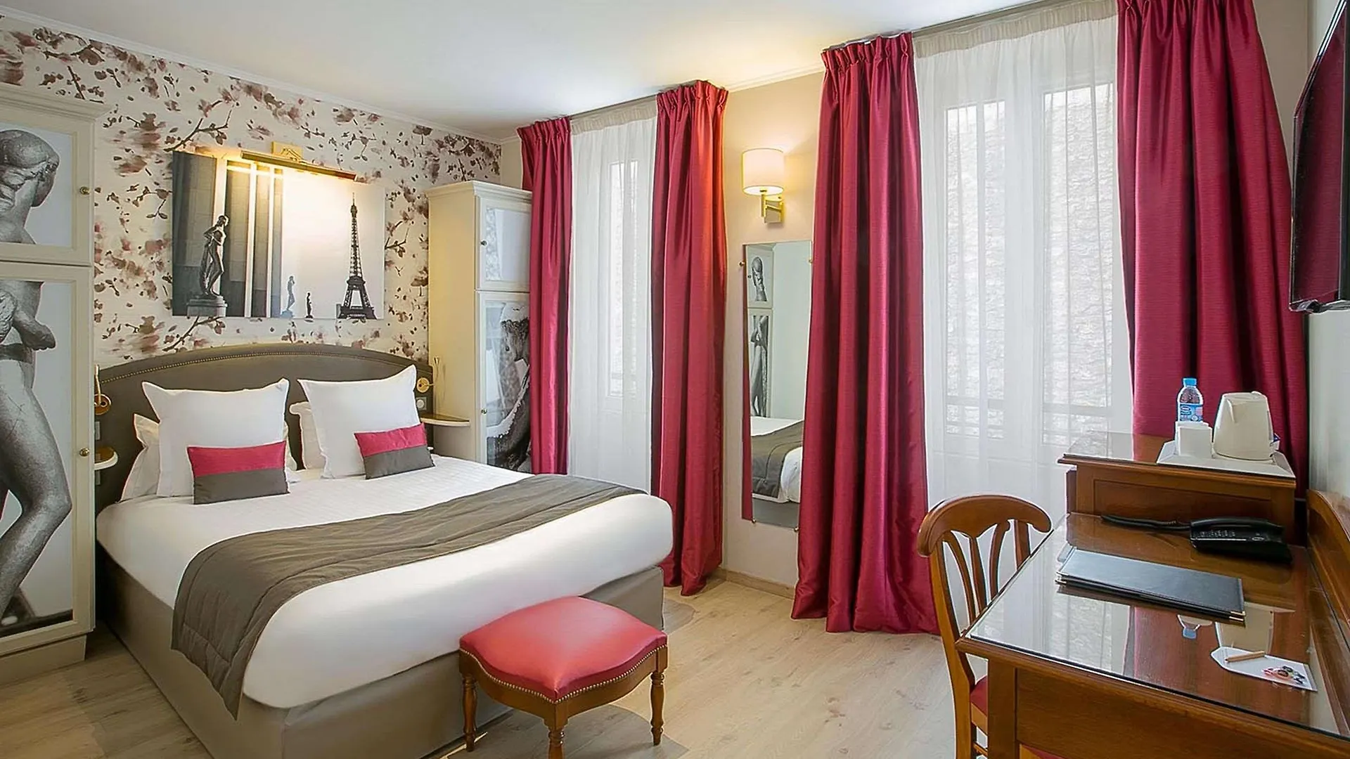Western Au Trocadero Hotel 3*
